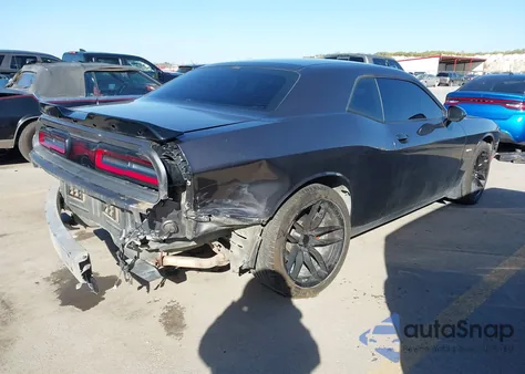 2016 Dodge Challenger R/T z USA, uszkodzony, nr VIN 2C3CDZBT4GH218143